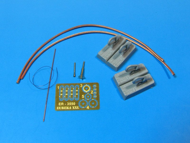 Eureka XXL ER-3550 Towing cable and aerial base for T-90 Russian MBT 1/35 – image 3