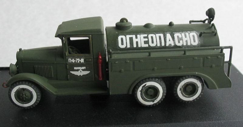 PST 72021 Fuel Truck BZ-35 1/72 – image 8