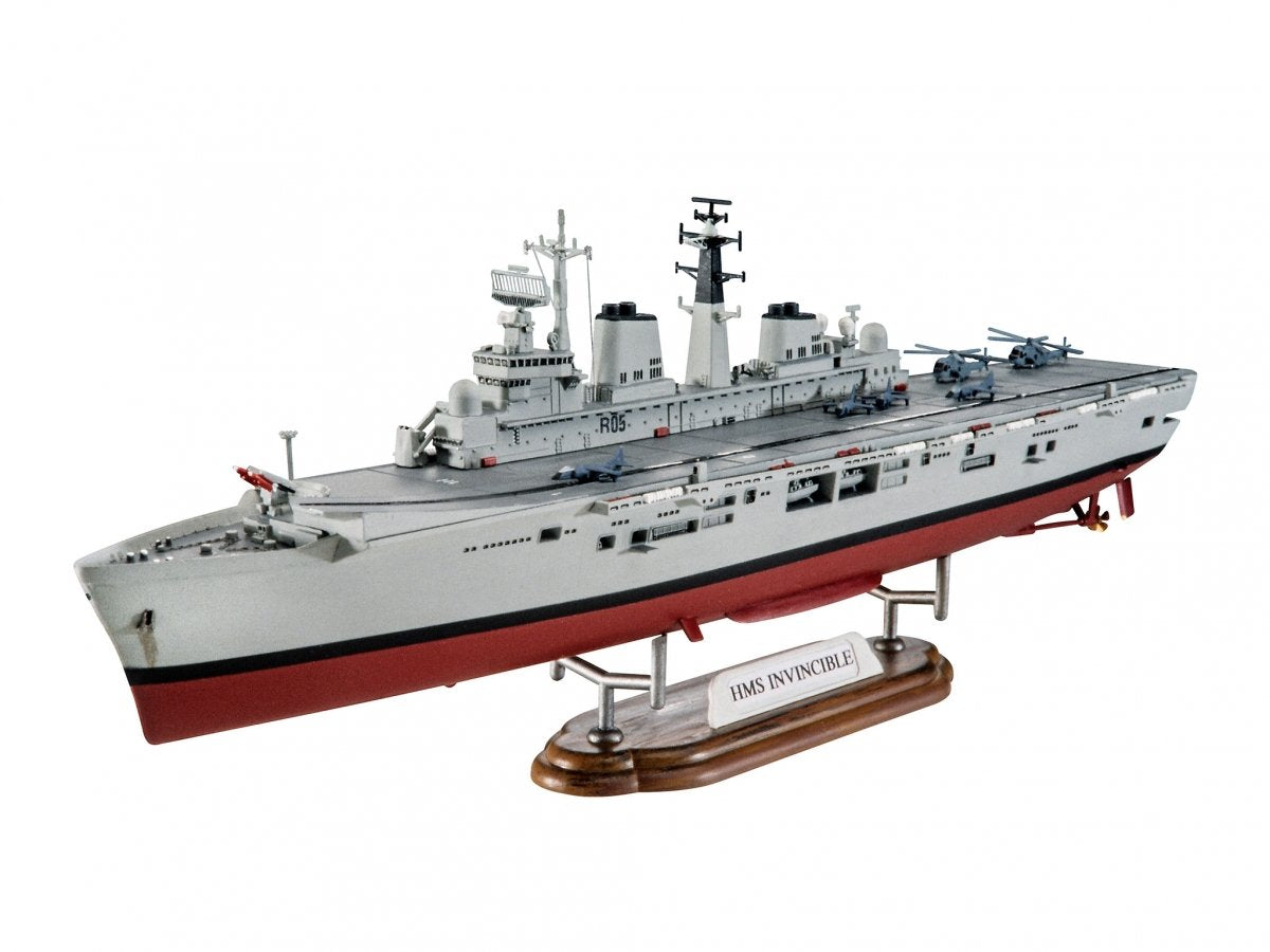 Revell 65172 HMS Invincible (Falkland War) Model Set 1/700 – image 2