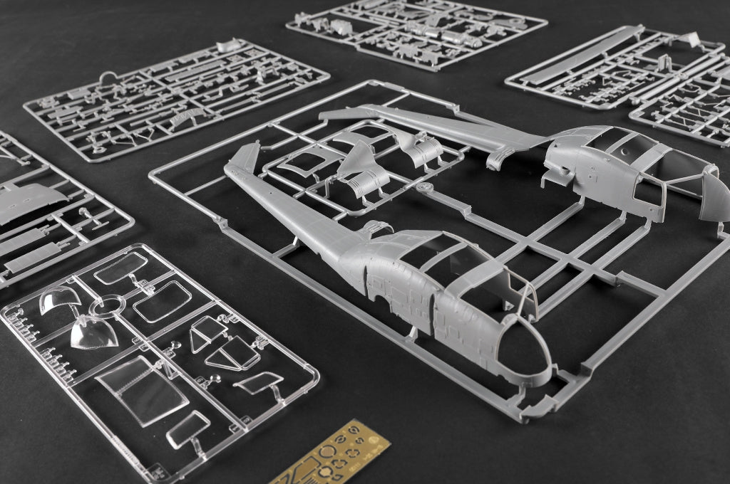 Trumpeter 05111 UH-1B Huey 1/35 – obrázek 8