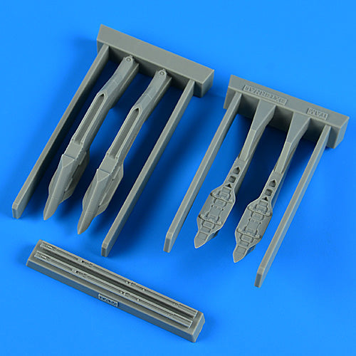 Quickboost QB49103 F-35B Lightning II pylons &amp; missile launchers Tamiya 1/48