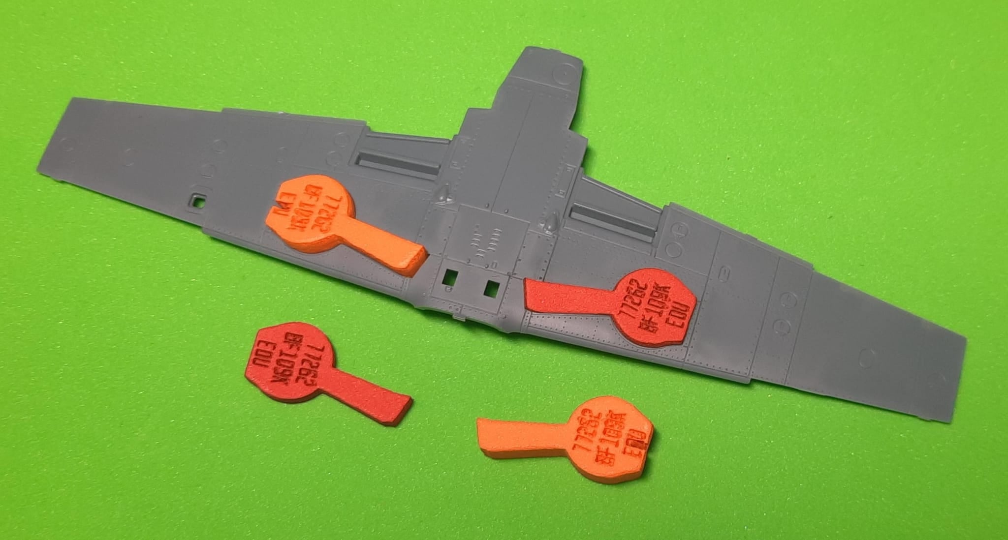 Omask 77262 1/72 Bf 109 K Wheel Bay Plugs (for Eduard) 1/72 – obrázek 2